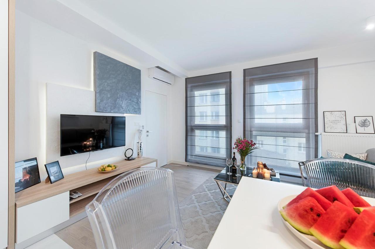 Plac Bankowy Serviced Apartments Varsavia Esterno foto